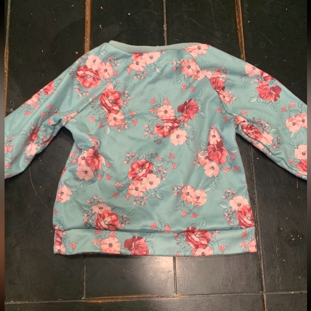 Vince Camuto long sleeve flower shirt.